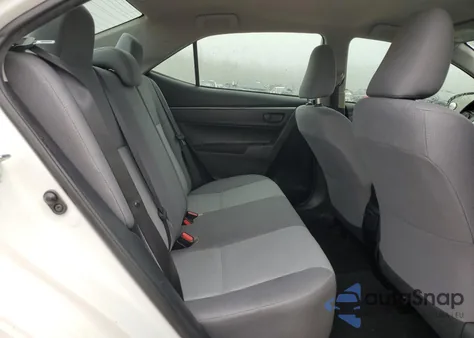 2015 Toyota Corolla L z USA, uszkodzony, nr VIN 2T1BURHE4FC437399